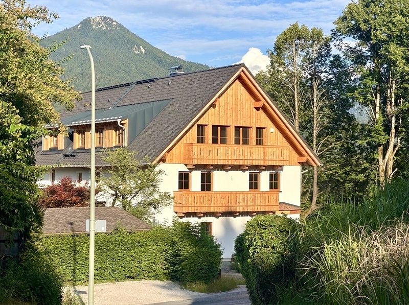 ERSTBEZUG nach Sanierung - 2,5-Zimmer-Wohnung mit Blick aufs Brauneck